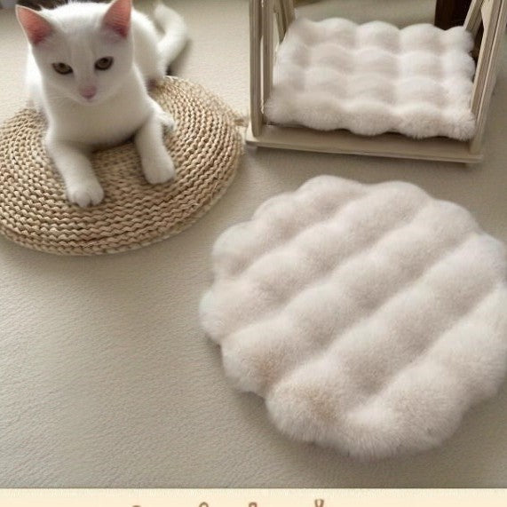 Imitation Rabbit Fur Round Pet Bed – Soft & Warm Mat for Cats and Small Dogs
