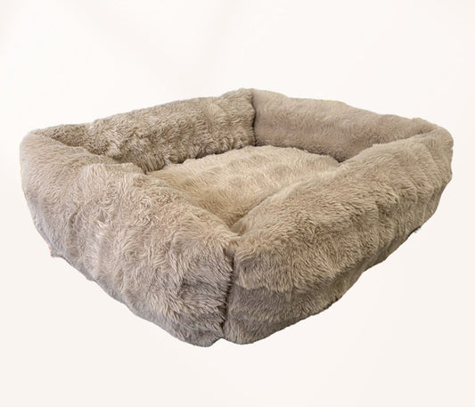 Plush Deep Donut Pet Bed – Soft & Spacious Nest for Cats and Small to Medium Dogs