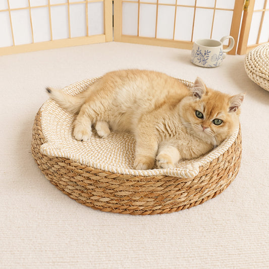 All-Season Rattan Cat Bed with Scratching Pad & Washable Mat