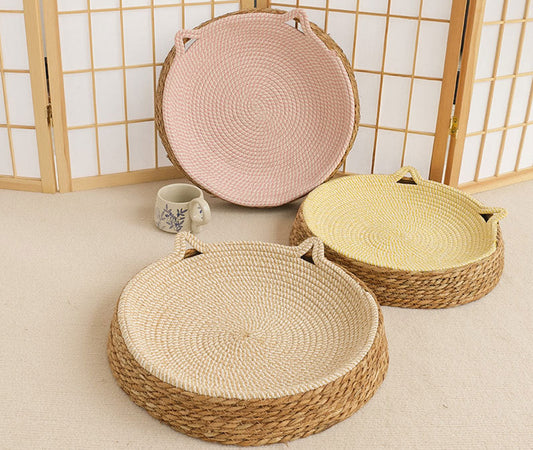 All-Season Rattan Cat Bed with Scratching Pad & Washable Mat